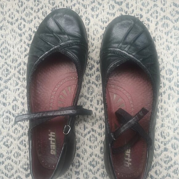 8B Negative Heel Kalso Earth Shoes Mary Jane Ankle Strap Black Leather - Picture 1 of 9